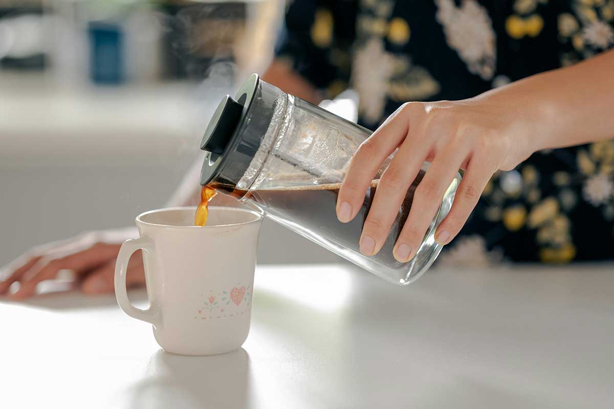 Stop buying coffee shop drinks and make coffee at home to save money fast