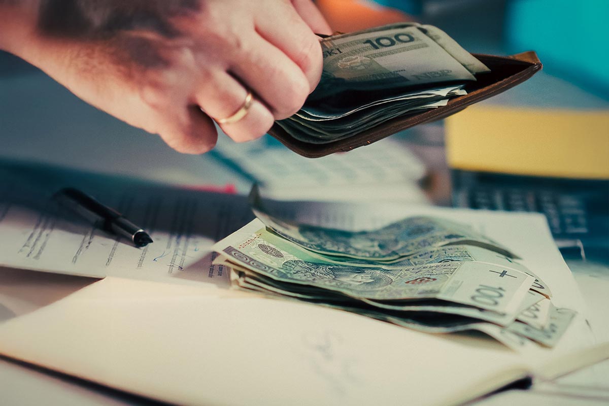Reviewing a month of spending on a phone — how to save money fast